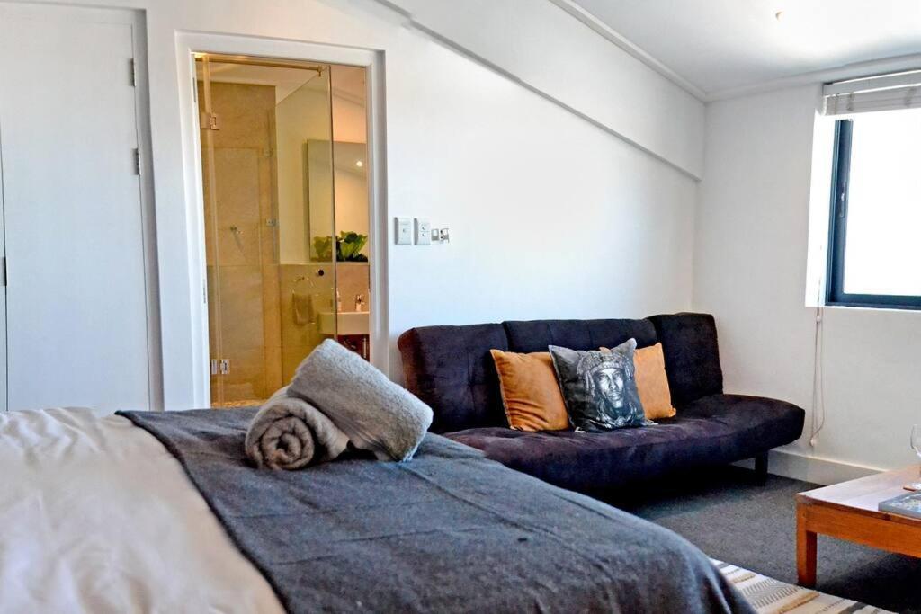 Central Modern Studio Apartment, Hermanus Waterfront Exterior photo