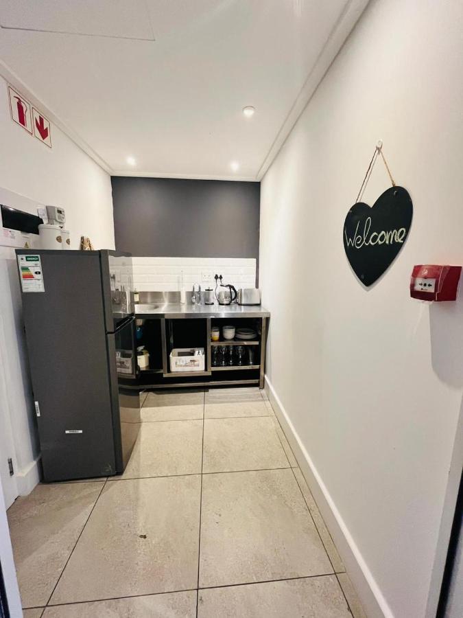 Central Modern Studio Apartment, Hermanus Waterfront Exterior photo