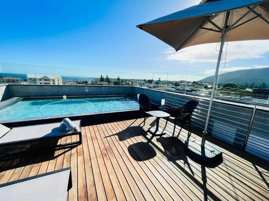 Central Modern Studio Apartment, Hermanus Waterfront Exterior photo